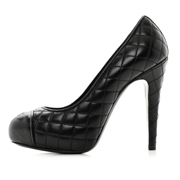 Chanel Quilted Leather Platform CC Logo Cap Toe Stilettos Heel Pumps Black EU 37 - Picture 1 of 7